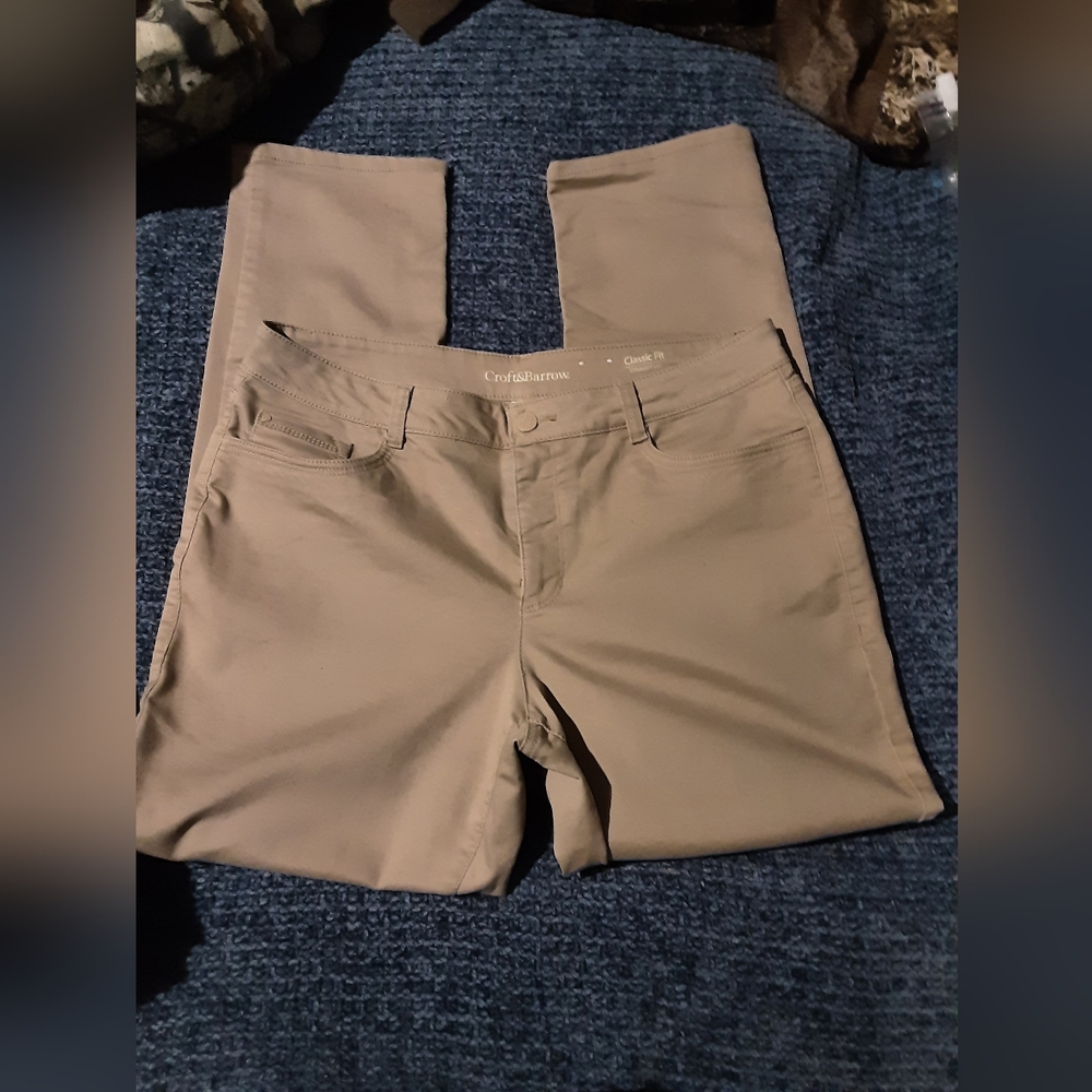 Croft & Barrow Women's Tan Straight Leg Pants